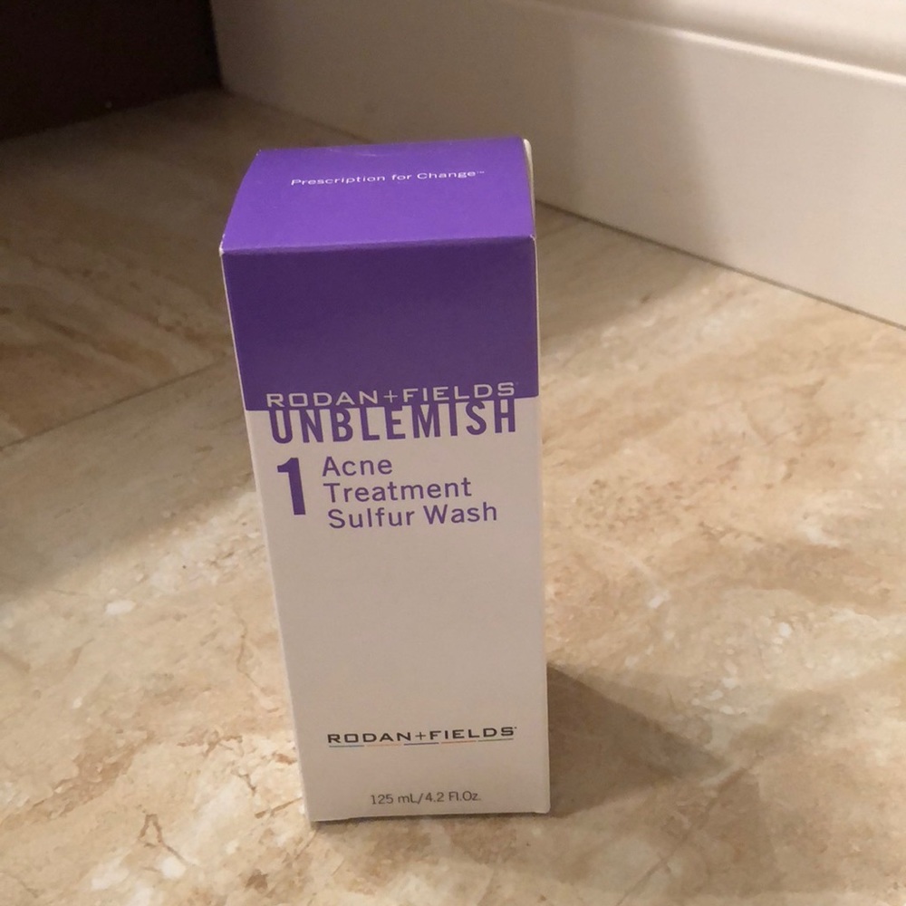 Rodan + Fields Acne Treatment Sulfur wash